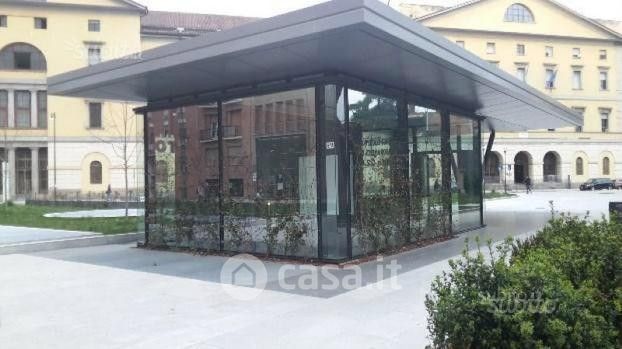 Garage/posto auto in residenziale in Piazza Sant'Ambrogio 5a