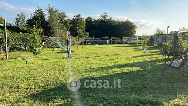 Terreno agricolo in commerciale in Via Novara