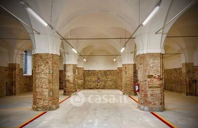 Garage/posto auto in residenziale in Via del Pallone