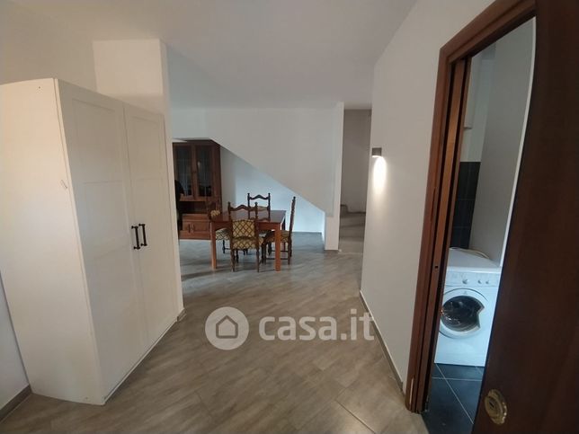 Appartamento in residenziale in Viale Colle Rosso 19