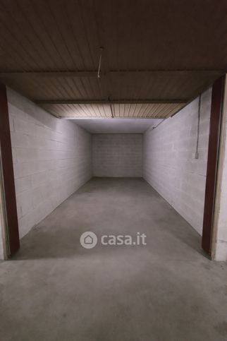 Box/posto auto in residenziale in Via Piave 75