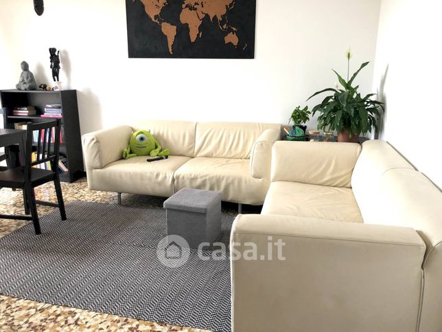 Appartamento in residenziale in Viale Marche