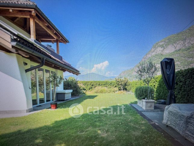 Casa bi/trifamiliare in residenziale in Via San Giacomo