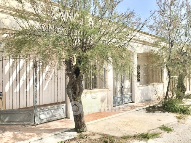 Casa indipendente in residenziale in Piazza San Pietro 1