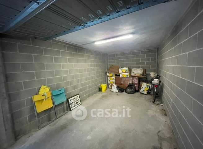 Garage/posto auto in residenziale in Via Salvo d'Acquisto 2