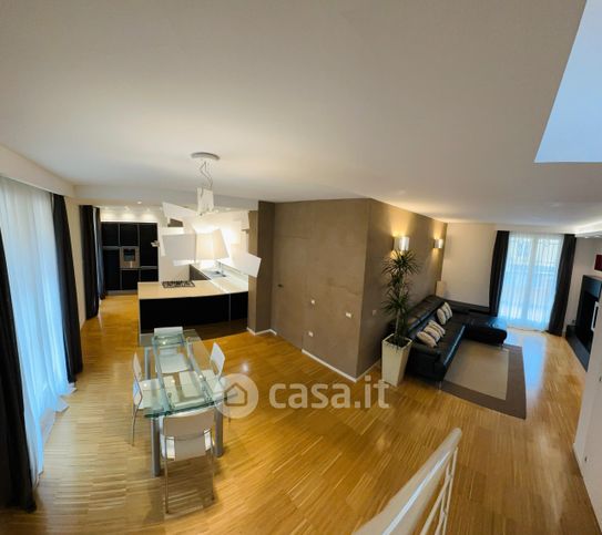 Appartamento in residenziale in Via Pedagna