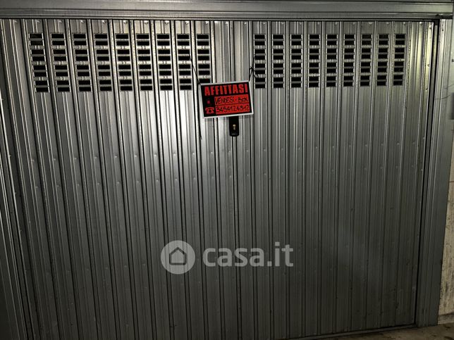 Box/posto auto in residenziale in Via Fratelli Cervi 18