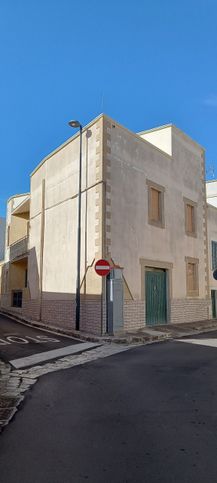 Casa indipendente in residenziale in Via G. Giusti