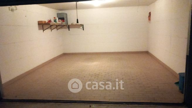 Box/posto auto in residenziale in Via Antonio Gramsci 34