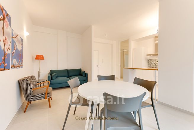 Appartamento in residenziale in Viale GiosuÃ¨ Carducci 156