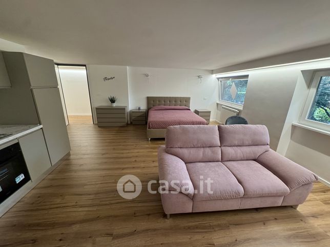 Appartamento in residenziale in Via del Serafico 159