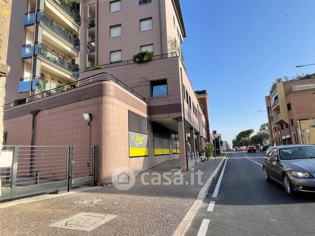 Garage/posto auto in residenziale in Via Telesforo Bertozzini 15