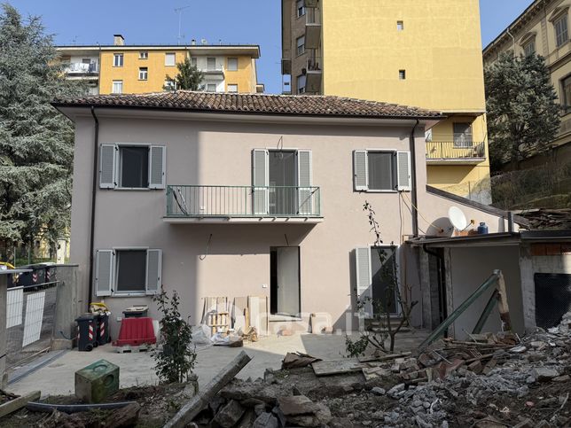 Casa indipendente in residenziale in Via Ernesto Guala 4