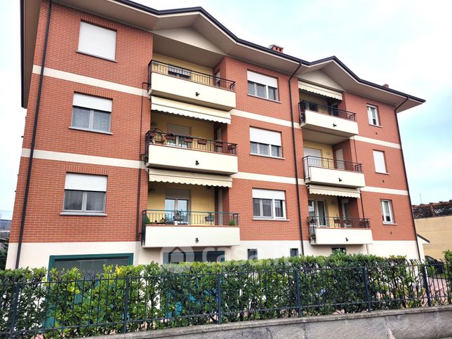 Appartamento in residenziale in Via Montebello 43