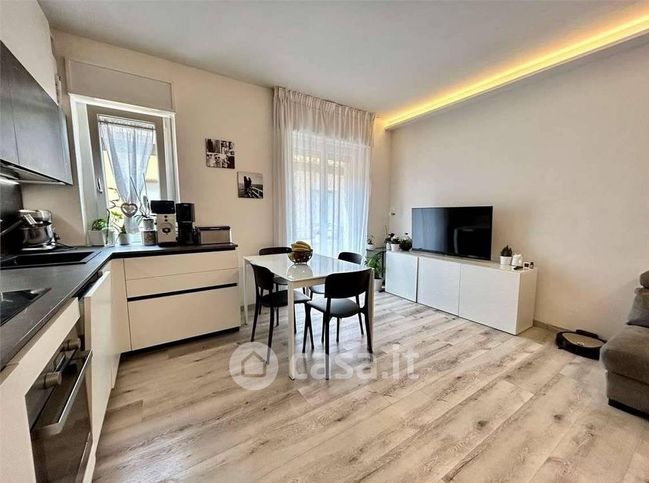 Appartamento in residenziale in Via Fratelli Perini 39