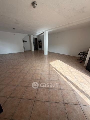 Box/posto auto in residenziale in Via Tintoretto 16