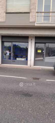 Ufficio in commerciale in Via Ottavio Riccadonna 18