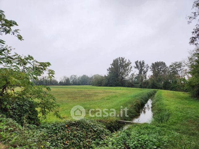 Terreno agricolo in commerciale in Alzaia Naviglio Grande 10