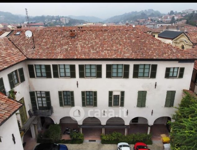 Appartamento in residenziale in Via Bella 1