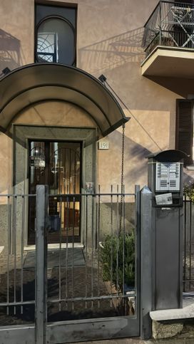 Appartamento in residenziale in Viale delle Gardenie 191