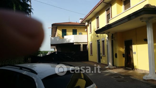 Casa indipendente in residenziale in Via Sabbioni 8A