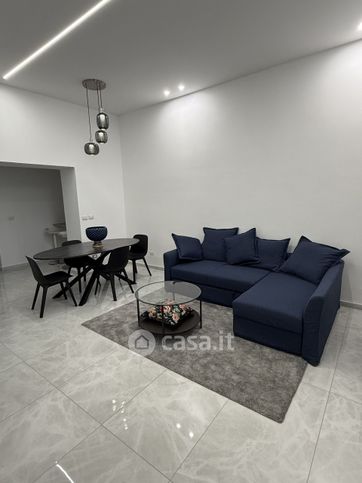 Casa indipendente in residenziale in Riviera Dionisio Il Grande