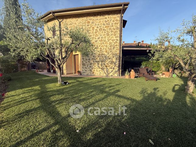 Villetta a schiera in residenziale in 