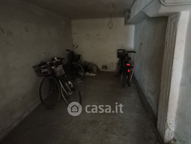 Box/posto auto in residenziale in Via Agostino Barbarigo 42
