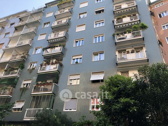 Appartamento in residenziale in Via Privata Angera 18