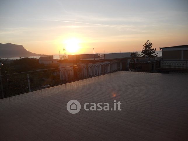 Villa in residenziale in Via Noto
