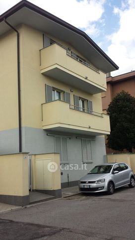 Appartamento in residenziale in Via Villafranca 18