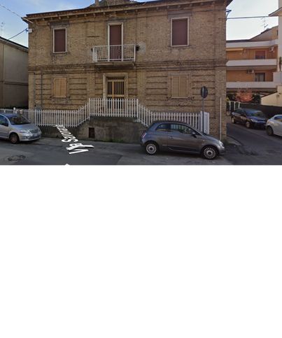 Appartamento in residenziale in Via Savonarola 19