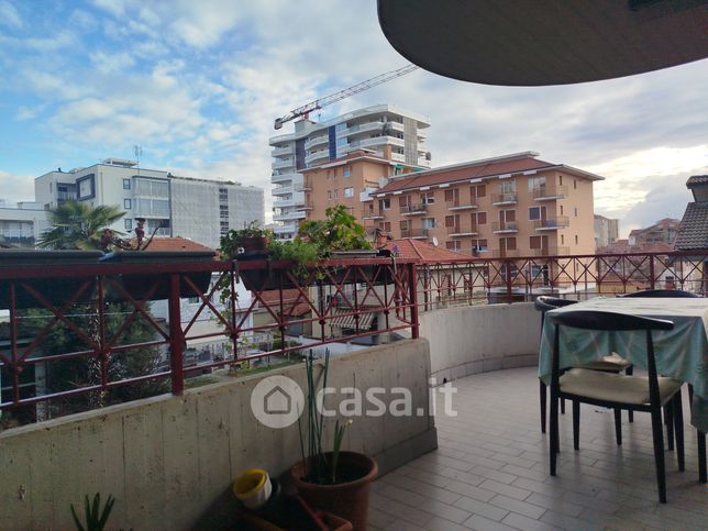 Appartamento in residenziale in Via Cesare Battisti 95