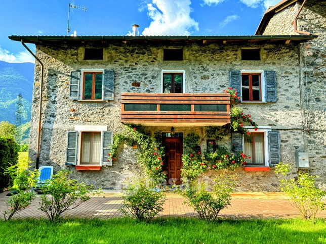 Casa indipendente in residenziale in Via Case Rossi