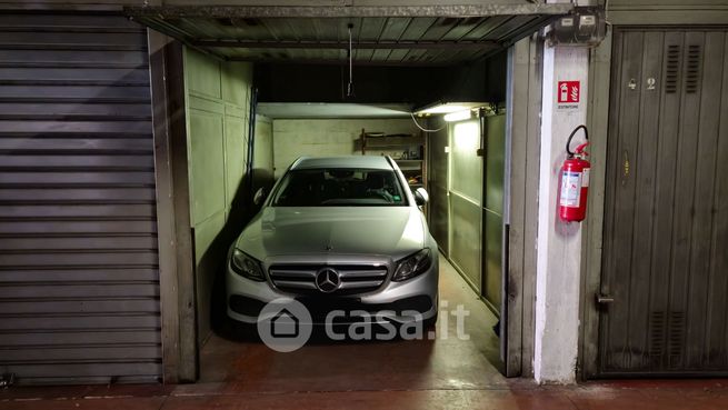 Box/posto auto in residenziale in Via Aldo Manuzio