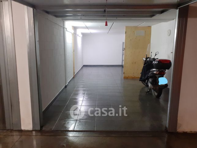 Garage/posto auto in residenziale in Piazza Tirana