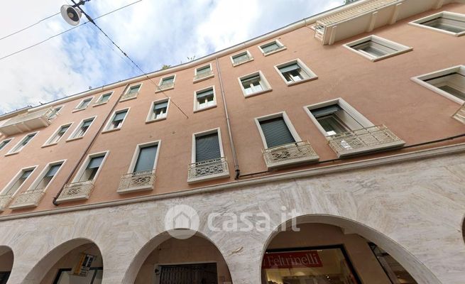 Appartamento in residenziale in Via Antonio Canova 6