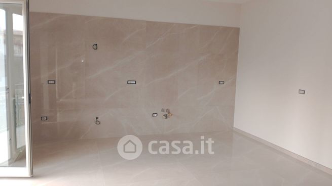 Appartamento in residenziale in Via Campana 73