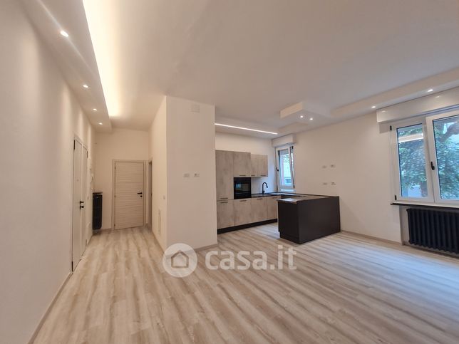 Appartamento in residenziale in Via Prospero Viani 18