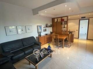 Casa bi/trifamiliare in residenziale in Via dei Frassini