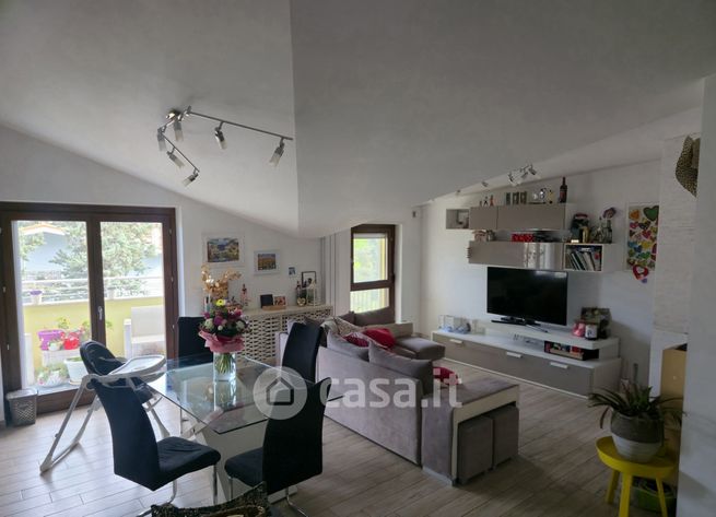 Appartamento in residenziale in Via Colli Euganei