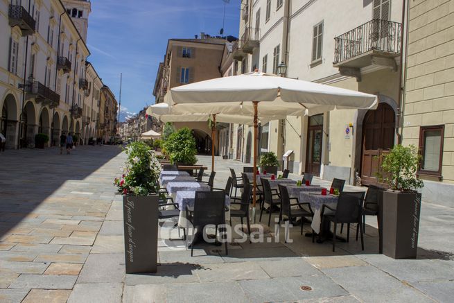 Attività/licenza (con o senza mura) in commerciale in Via Sette Assedi 1/e