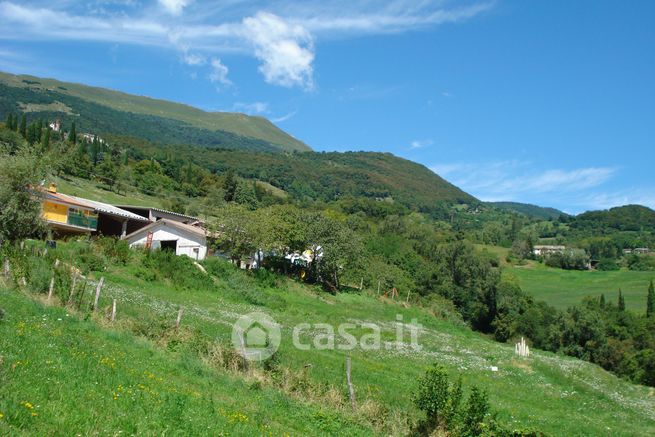 Terreno agricolo in commerciale in Via Caodivilla
