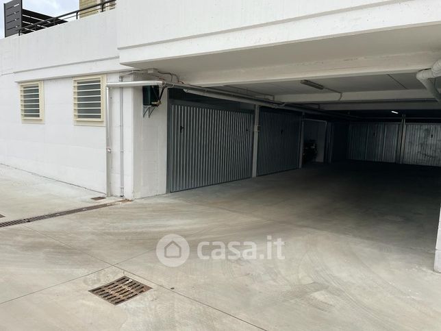 Garage/posto auto in residenziale in Via Fratelli Wright 00043