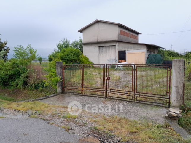 Terreno agricolo in commerciale in Via Scamozzi 10