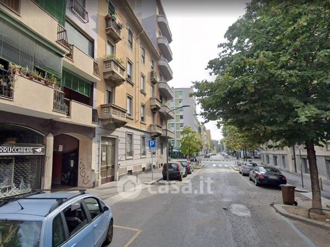 Box/posto auto in residenziale in Via Terenzio 12