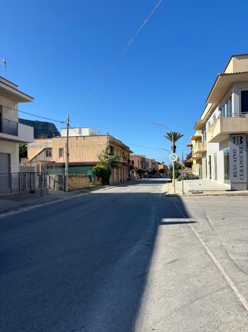 Casa indipendente in residenziale in Via Asmara 20