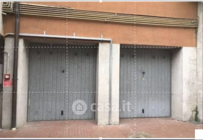 Box/posto auto in residenziale in Via Largo Molino 4
