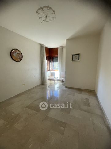 Appartamento in residenziale in Via Siracusa