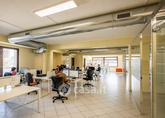 Ufficio in commerciale in Via Quarnaro 17